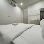 The Wave - Kota Laksamana -- Pool View -- 6 Pax
